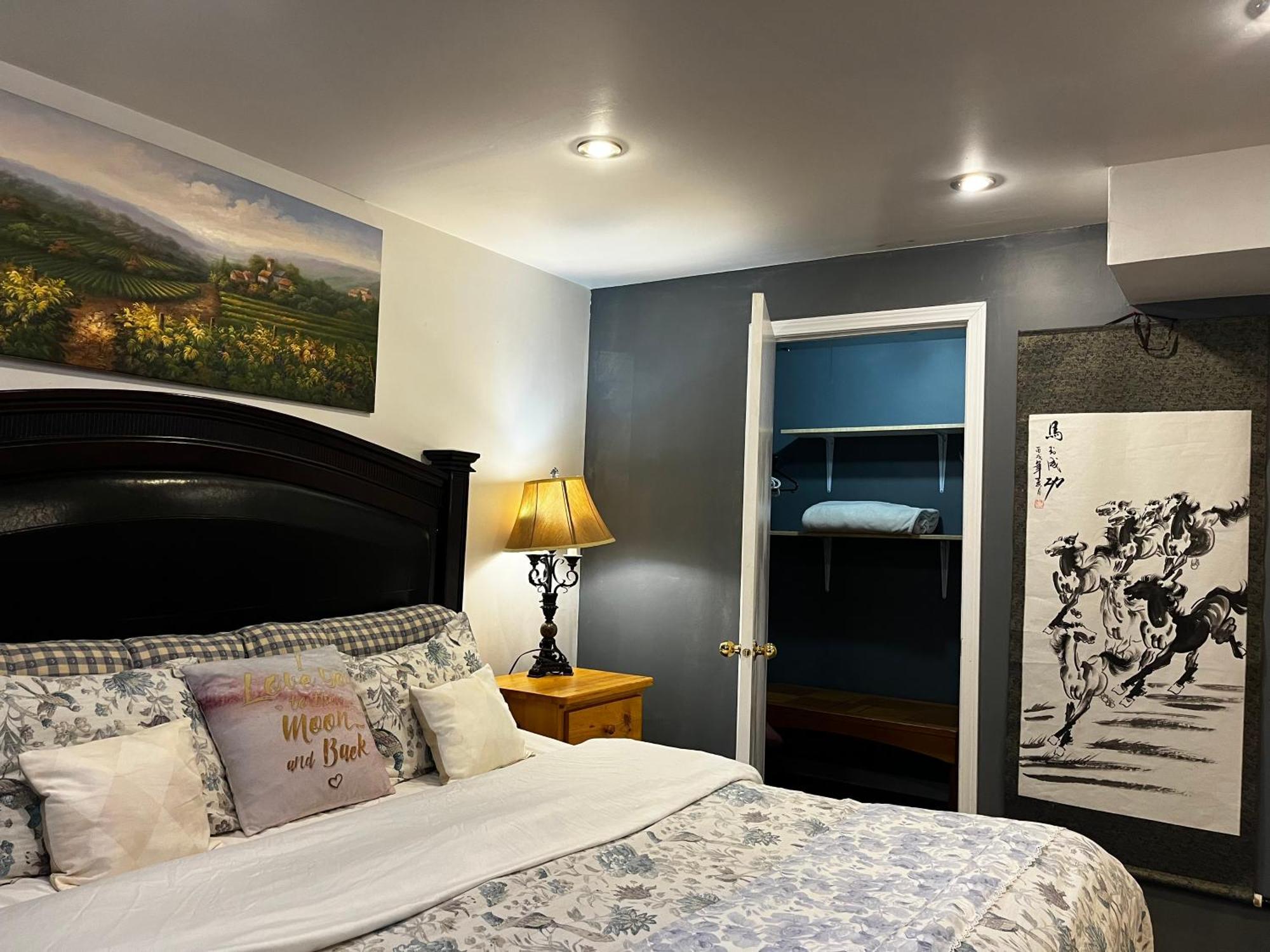 Hidden Valley New Basement Suite With Private Bathroom! YYC Kültér fotó
