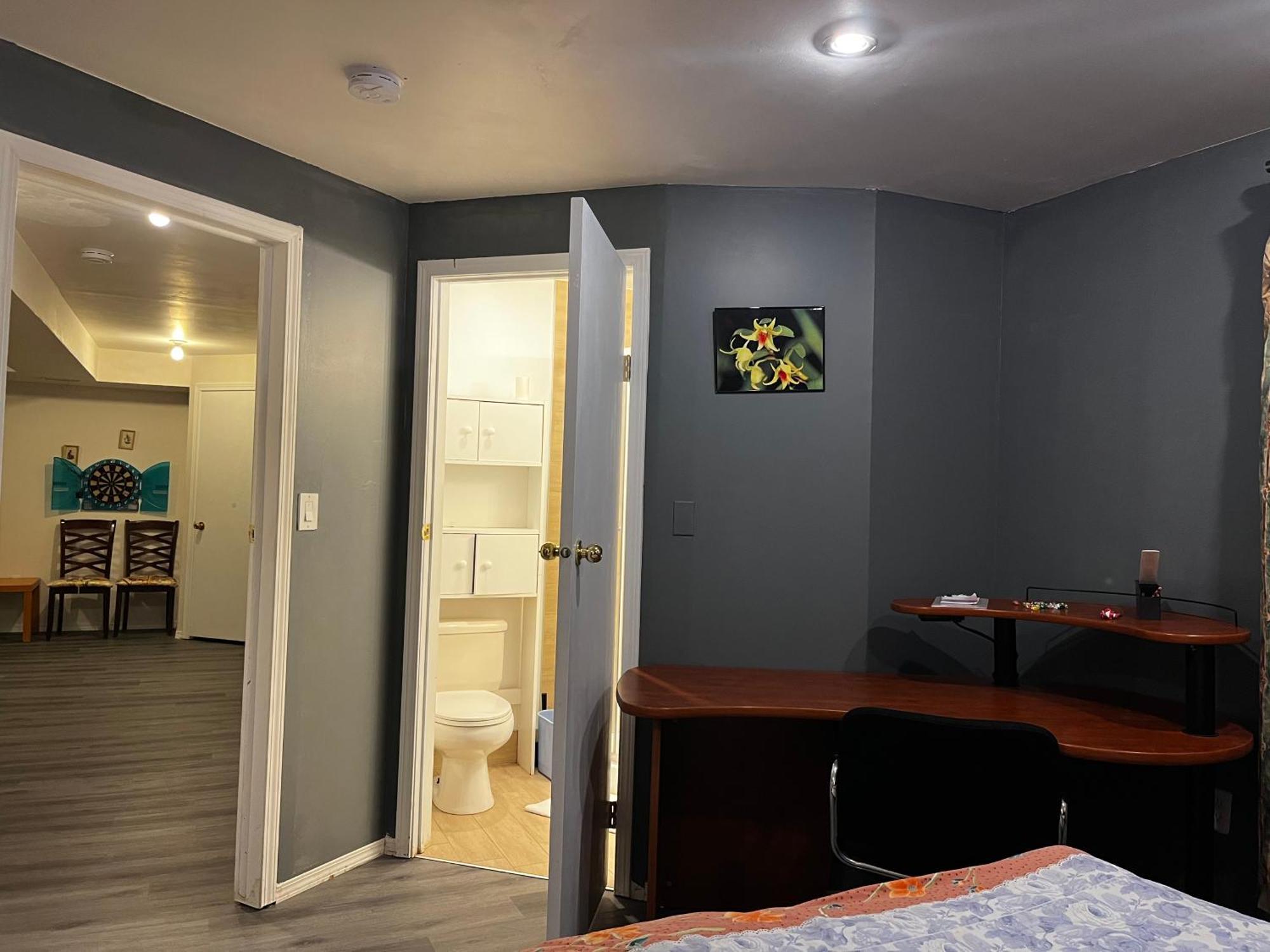 Hidden Valley New Basement Suite With Private Bathroom! YYC Kültér fotó